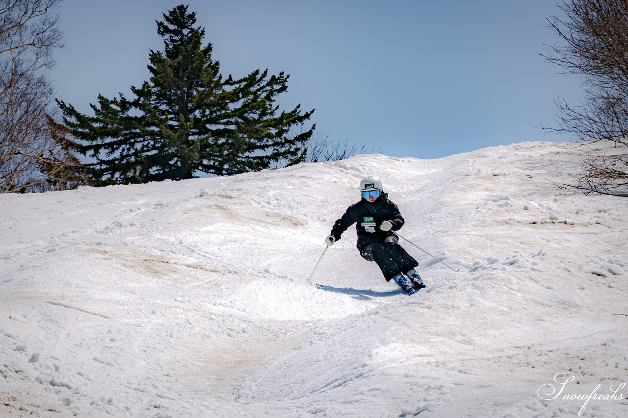 キロロリゾート｜ポカポカ陽気で絶好の春スキー日和♪こんな日は、みんなで思いっきり春雪を満喫しましょう！